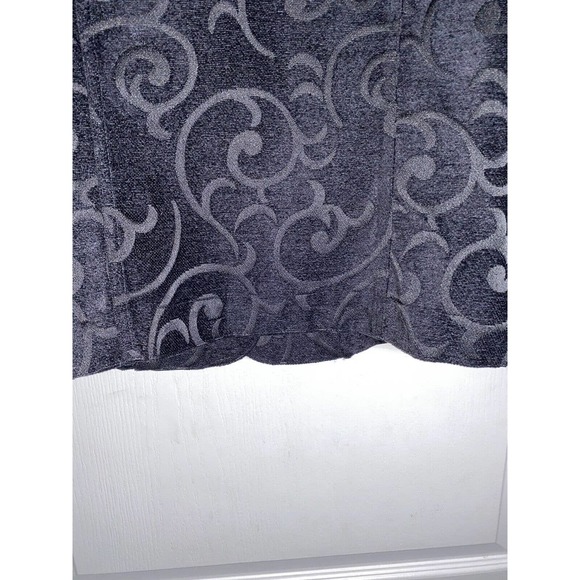 Croft & Barrow Floral Embossed Black Long Sleeve Velvet Jacket Size M Button Top - Picture 9 of 16